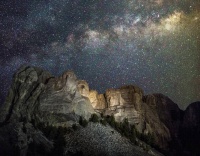 Mt.Rushmore at night.jpg